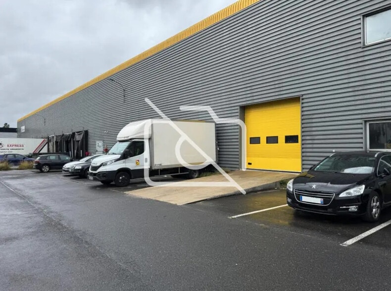 Industriel/Logistique dans Mitry-Mory à louer - Photo de l’immeuble – Image 3 sur 3