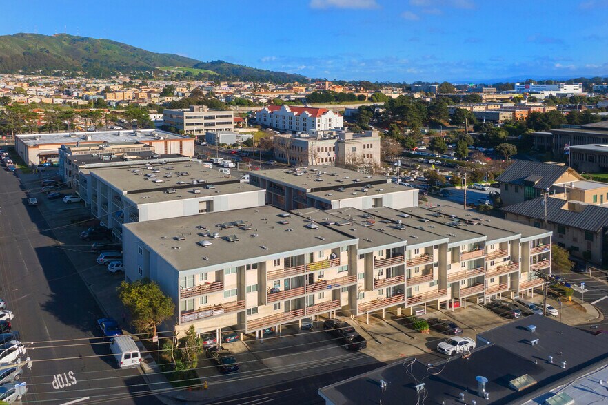 273 88th St, Daly City, CA à vendre - Photo de l’immeuble – Image 3 sur 68