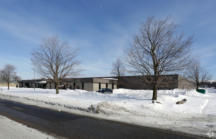 445 Dobbie Dr, Cambridge, ON à louer - Photo principale – Image 1 sur 2