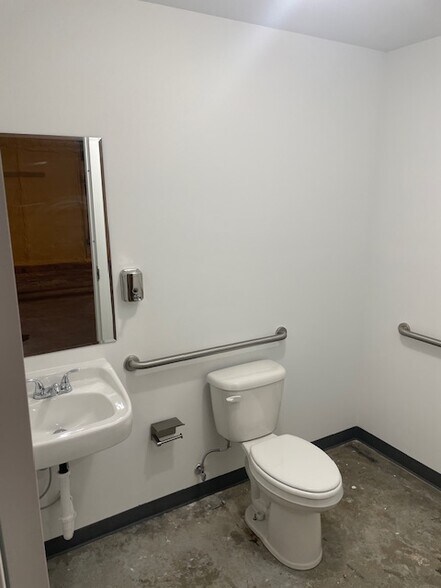 701 Dupont Rd, Charleston, SC à louer - Photo intérieure – Image 3 sur 9