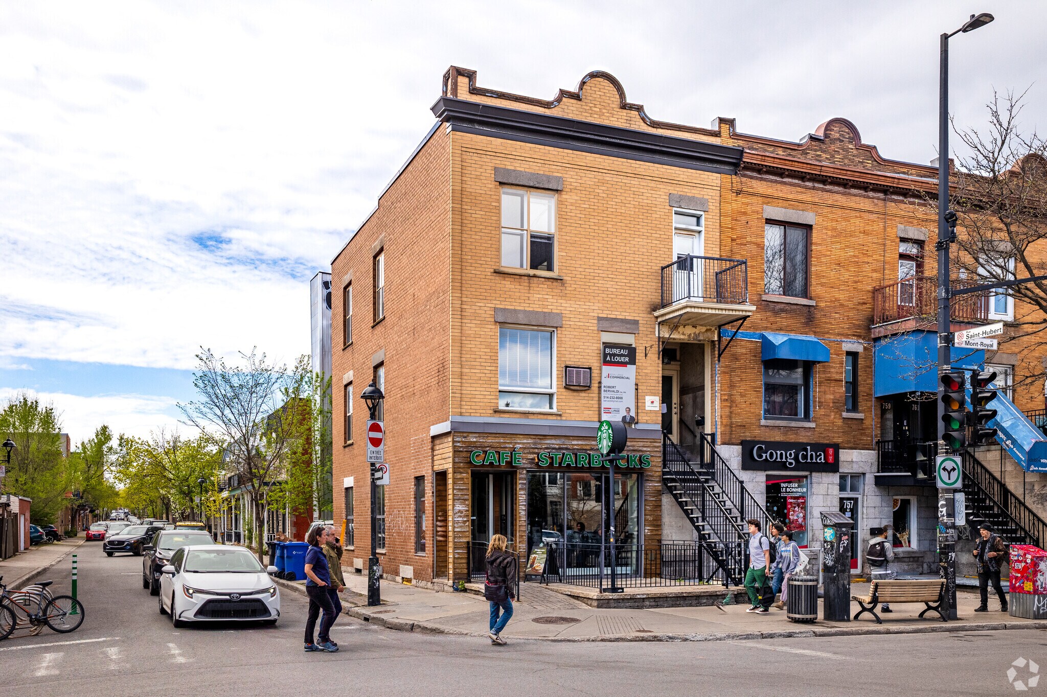 751-753 Av Du Mont-Royal E, Montréal, QC à louer Photo principale– Image 1 sur 3