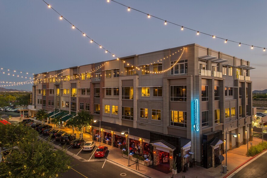 5455 E High St, Phoenix, AZ à louer - Photo de l’immeuble – Image 3 sur 10
