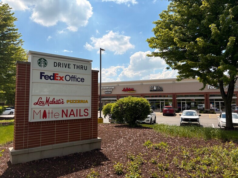 251-261 S Weber Rd, Bolingbrook, IL à louer - Photo de l’immeuble – Image 3 sur 6