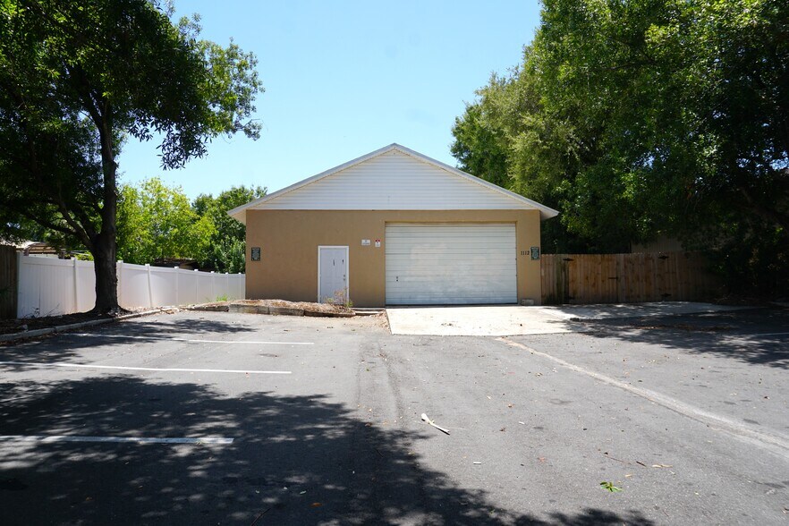 1112 Whitfield Ave, Sarasota, FL à louer - Photo de l’immeuble – Image 2 sur 13