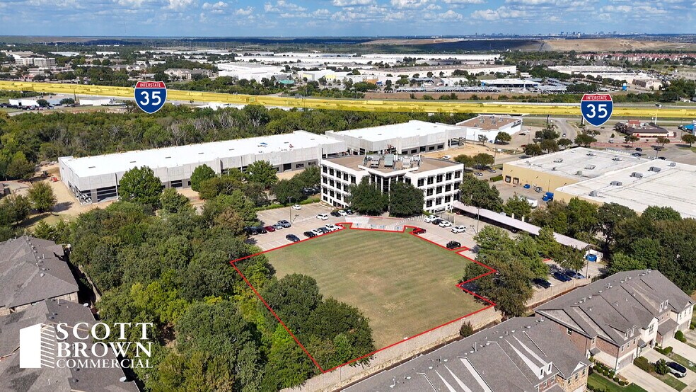 417 Oakbend Dr, Lewisville, TX à vendre - Photo de l’immeuble – Image 1 sur 7