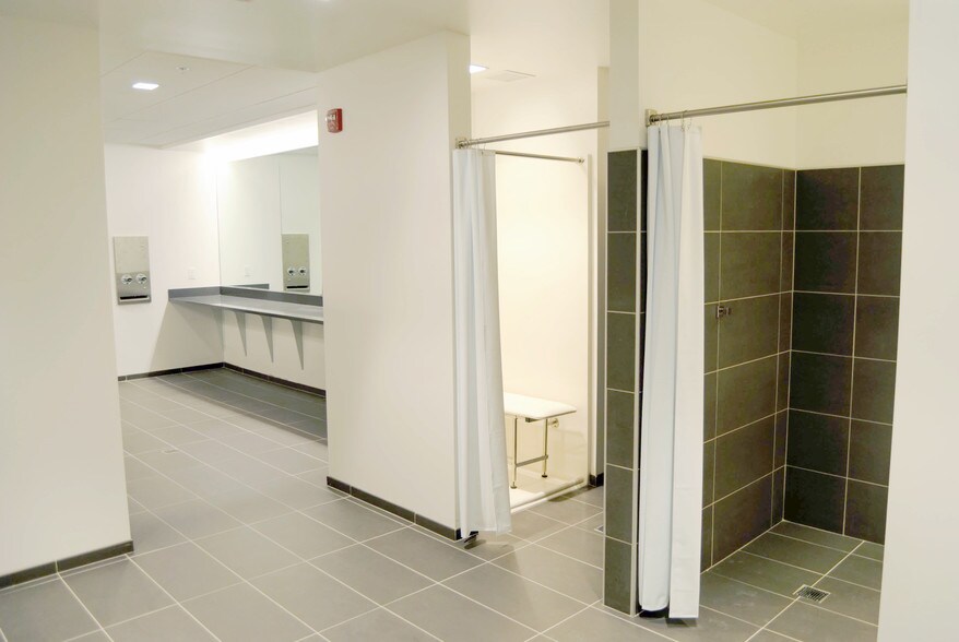 125 E County Line Rd, Warminster, PA à louer - Photo intérieure – Image 2 sur 5