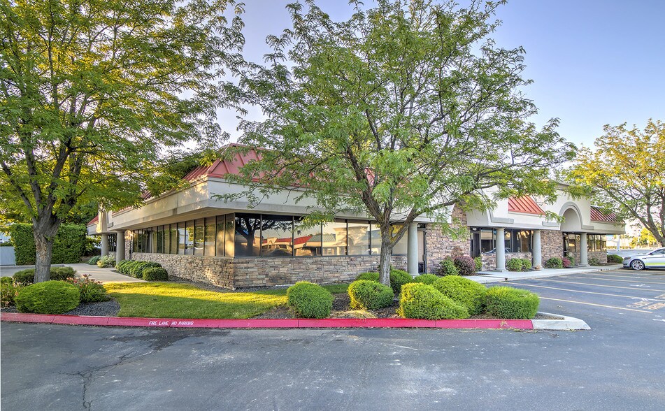 9422-9434 Fairview Ave, Boise, ID à vendre - Photo de l’immeuble – Image 1 sur 1