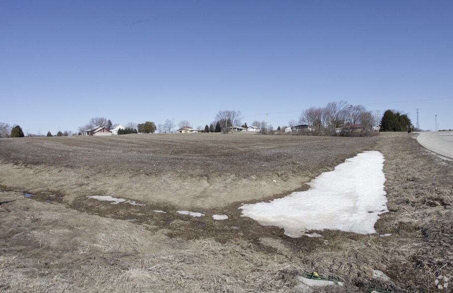 Venture Cir, Richfield, WI à vendre - Photo de l’immeuble – Image 2 sur 4