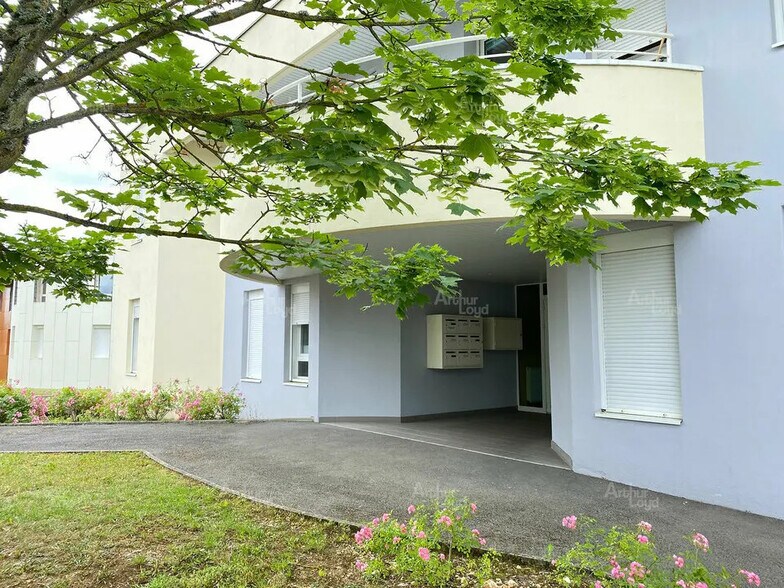 Bureau dans Dijon à louer - Photo de l’immeuble – Image 3 sur 9