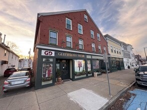 30-36 Maple St, Danvers, MA à louer Photo intérieure– Image 2 sur 5