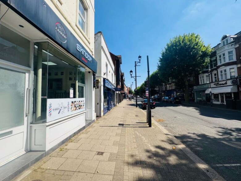 54 Brighton Rd, Surbiton à louer - Photo de l’immeuble – Image 3 sur 10