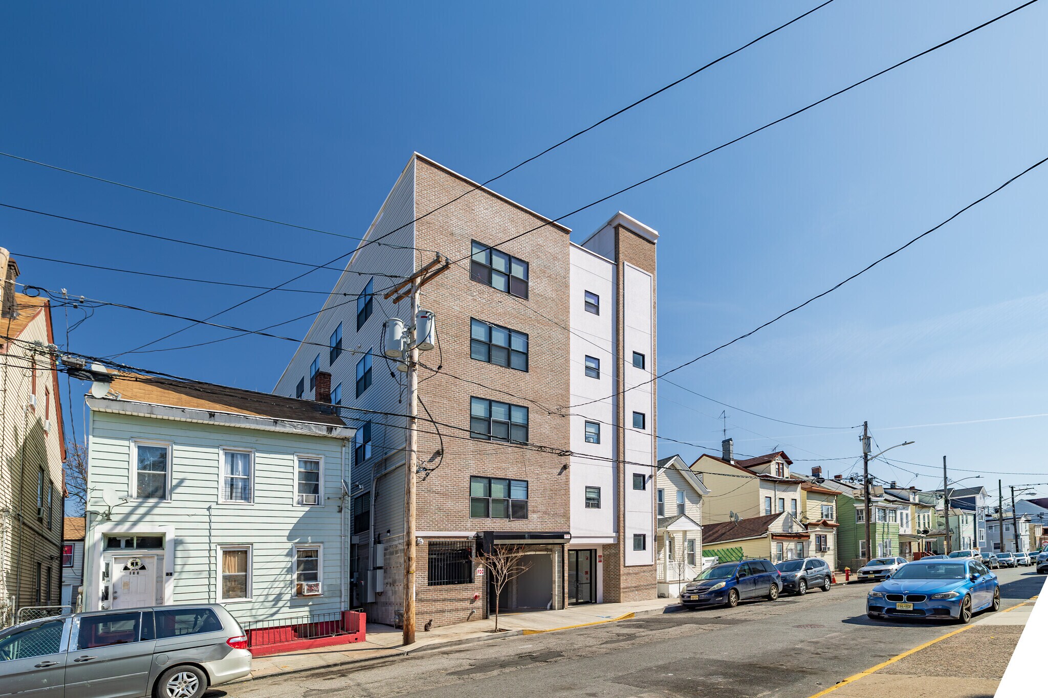 135 Beech St, Paterson, NJ à vendre Photo principale– Image 1 sur 6