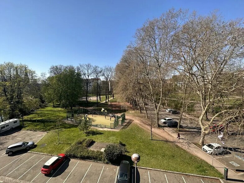 Bureau dans Strasbourg à louer - Photo de l’immeuble – Image 3 sur 10
