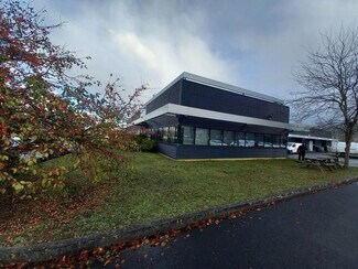 Plus de détails pour Local d'activités à louer