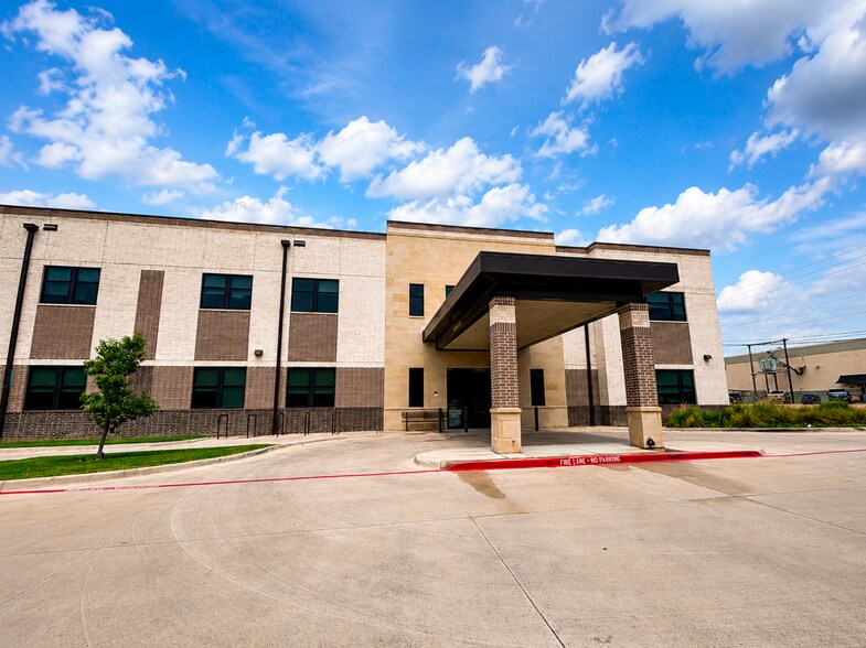 1902 Windsor Pl, Fort Worth, TX à louer - Photo de l’immeuble – Image 1 sur 8