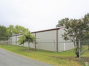 1135 N Tryon St, Charlotte, NC à louer Photo de l’immeuble– Image 1 sur 3