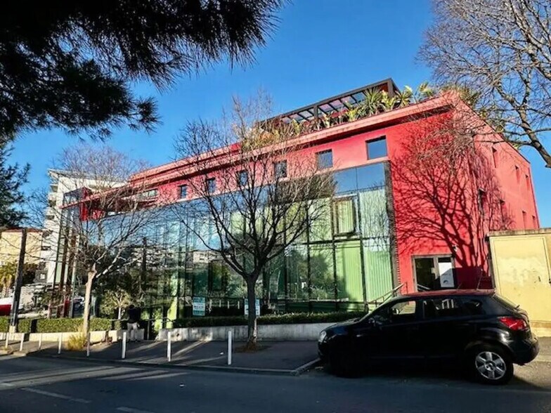 Bureau dans Antibes à vendre - Photo de l’immeuble – Image 2 sur 10