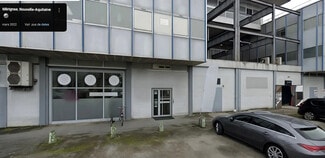 Plus de détails pour Local d'activités à louer