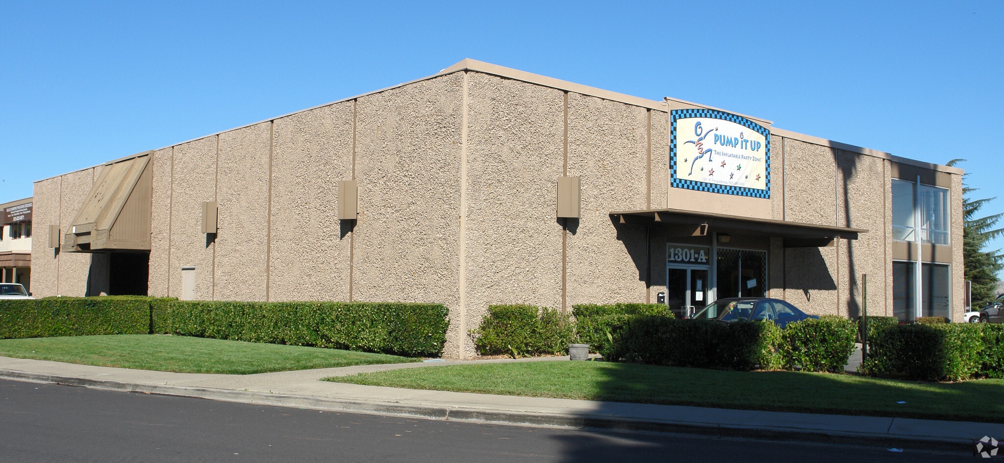 1301 Franquette Ave, Concord, CA à louer Photo principale– Image 1 sur 8