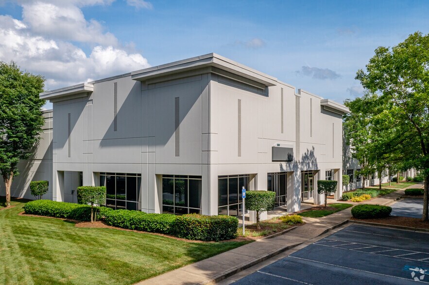 3065 Chastain Meadows Pky, Marietta, GA à louer - Photo de l’immeuble – Image 2 sur 5
