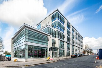 Plus de détails pour Edward St, Stockport - Bureau à louer