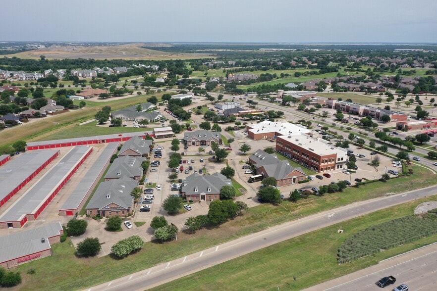 4100 Fairway Dr, Carrollton, TX à vendre - Photo de l’immeuble – Image 3 sur 22