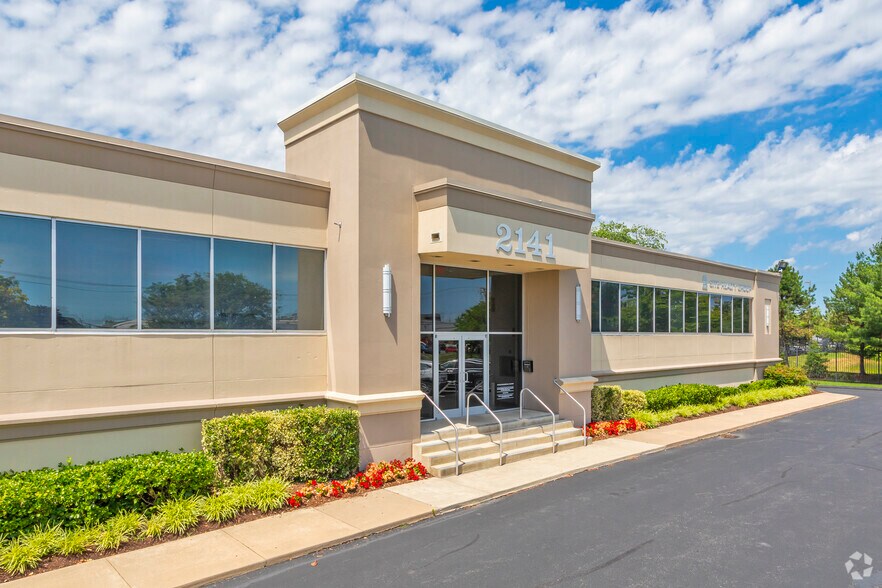 2141 Industrial Pky, Silver Spring, MD à louer - Photo de l’immeuble – Image 3 sur 9