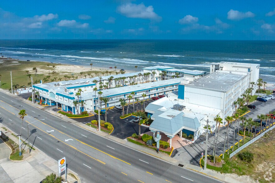 935 S Atlantic Ave, Daytona Beach, FL à vendre - Photo principale – Image 2 sur 14