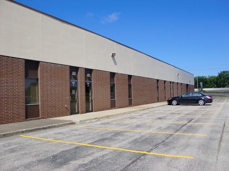 7620-7640 Tyler Blvd, Mentor, OH à louer - Photo de l’immeuble – Image 2 sur 3
