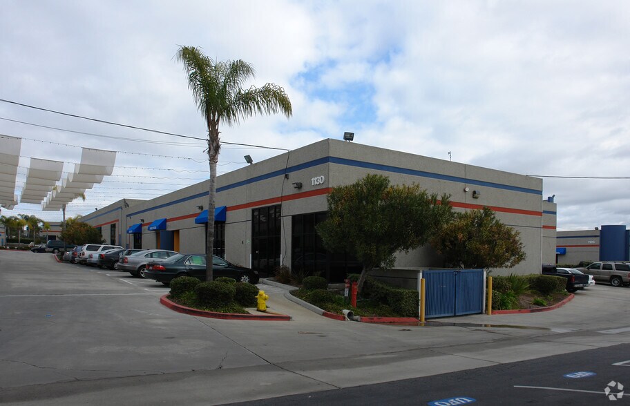 1130 N Melrose Dr, Vista, CA à louer - Photo de l’immeuble – Image 2 sur 5