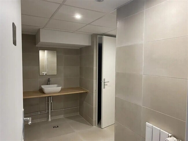 Plus de détails pour Bureau à vendre