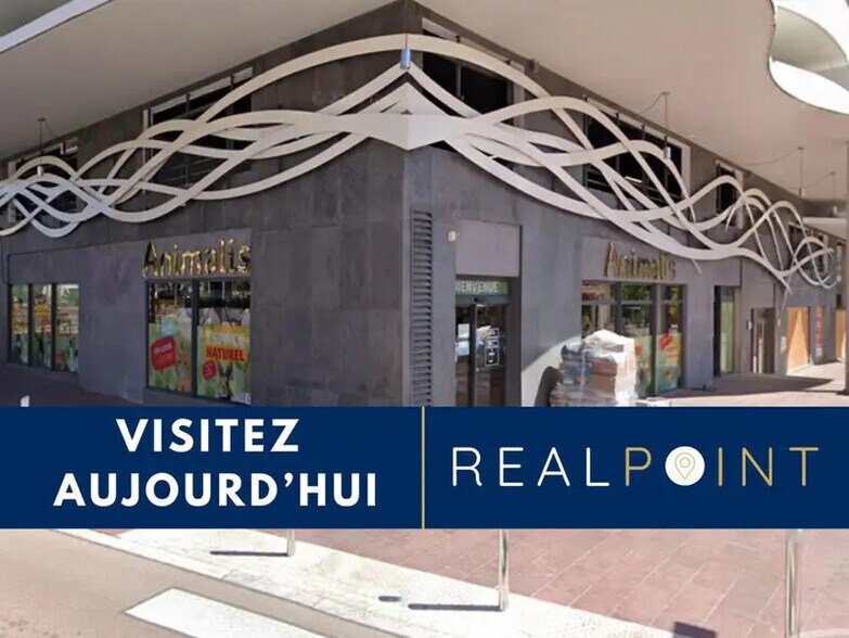 Local commercial dans Mandelieu-la-Napoule à louer - Photo de l’immeuble – Image 1 sur 4