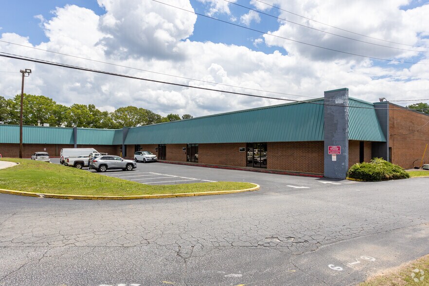 3902-3916 Shirley Dr SW, Atlanta, GA à louer - Photo de l’immeuble – Image 1 sur 9
