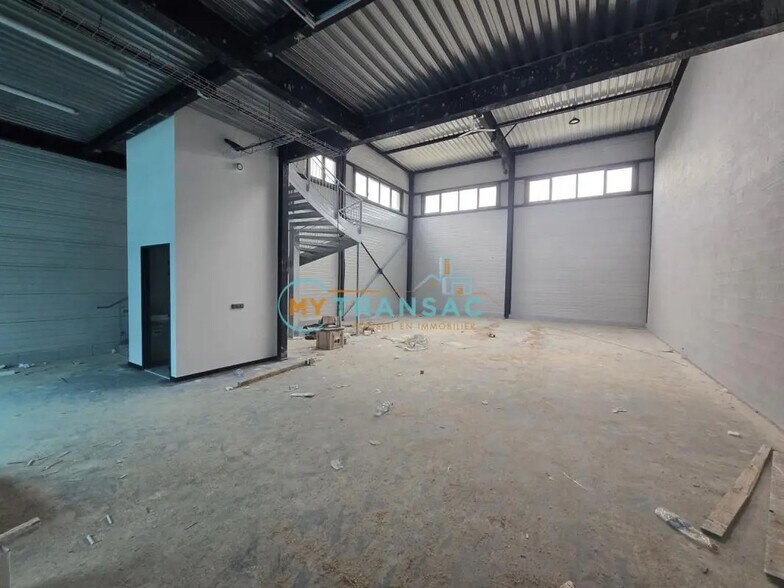 Local d'activités dans Courtry à vendre - Photo intérieure – Image 2 sur 8