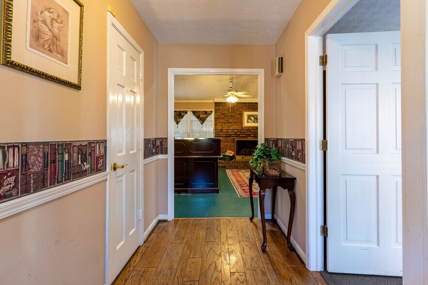 2440 Sandy Plains Rd, Marietta, GA à louer - Photo intérieure – Image 2 sur 15