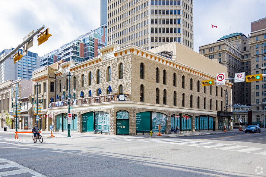 808 1st St SW, Calgary, AB à louer - Photo principale – Image 1 sur 13
