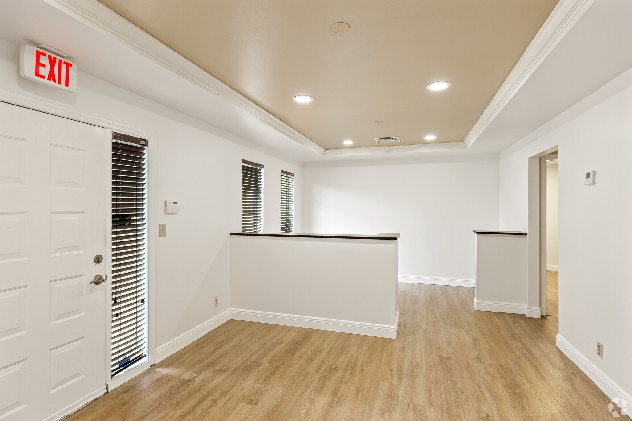 2501 W Hillsboro Blvd, Deerfield Beach, FL à vendre Photo intérieure– Image 1 sur 9