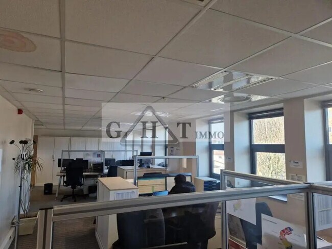 Plus de détails pour Bureau à louer