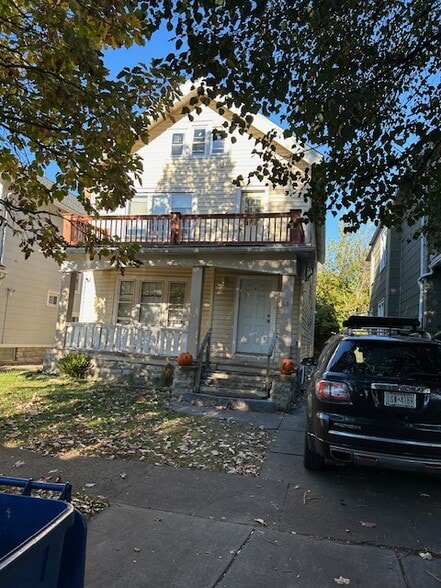 63 Montrose Ave, Buffalo, NY à vendre - Photo principale – Image 1 sur 8