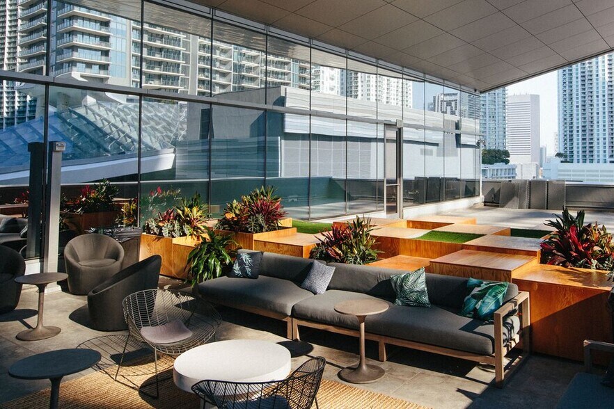 78 SW 7th St, Miami, FL à louer - Photo intérieure – Image 3 sur 10