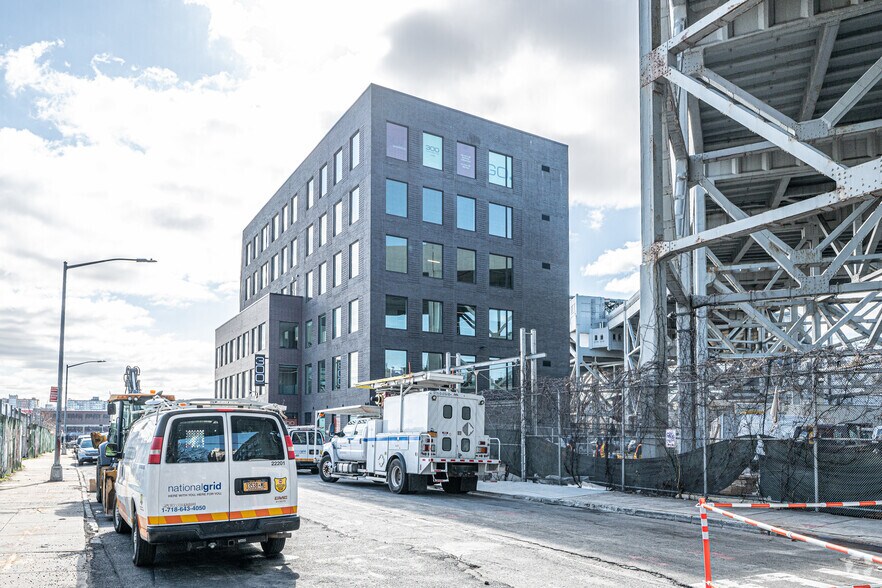 240-300 Huntington St, Brooklyn, NY à louer - Photo de l’immeuble – Image 2 sur 5