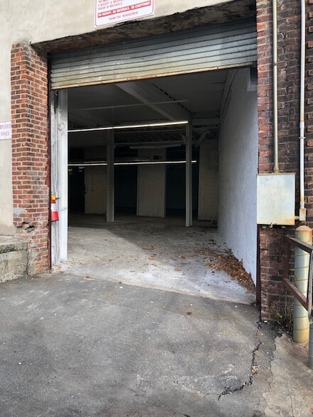 1 Martin Pl, Port Chester, NY à louer - Photo de l’immeuble – Image 3 sur 24