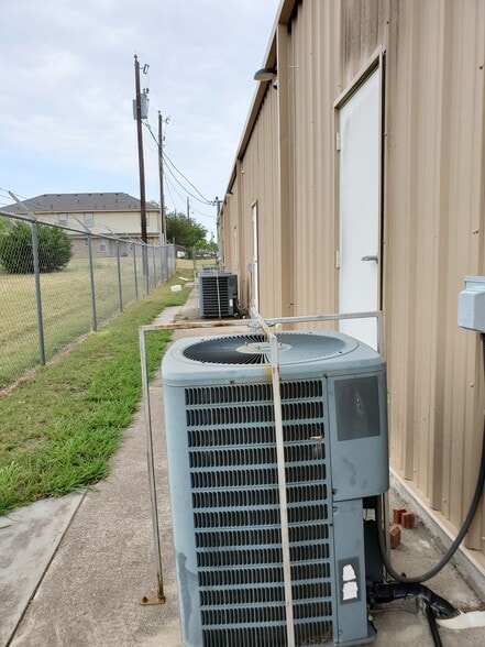 1705 S Fort Hood Rd, Killeen, TX à louer - Photo de l’immeuble – Image 2 sur 11