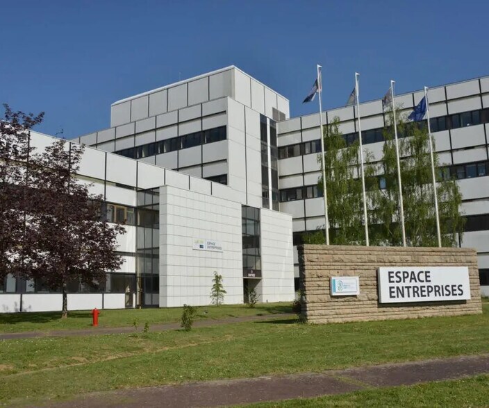 Industriel/Logistique dans Chalon-sur-Saône à louer - Photo de l’immeuble – Image 1 sur 3