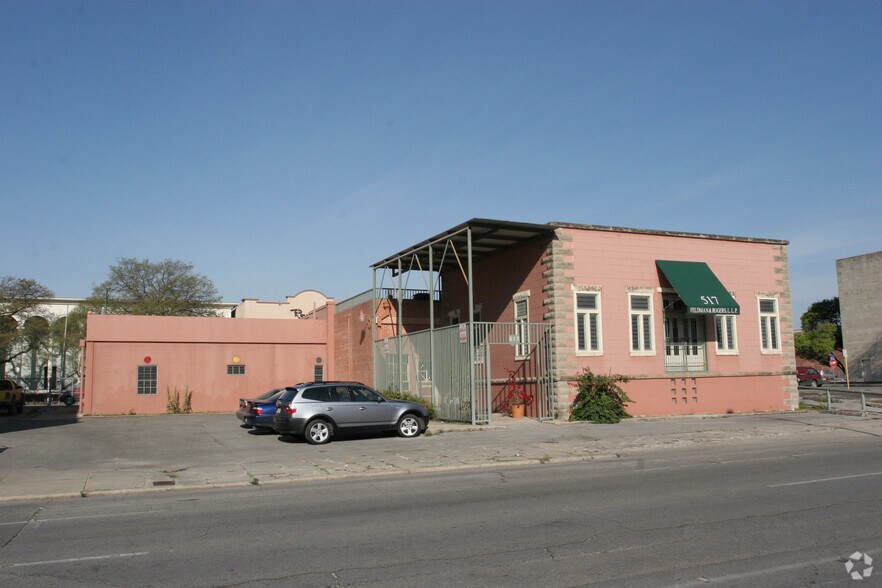 514-517 N Main Ave, San Antonio, TX à vendre - Photo de l’immeuble – Image 2 sur 2