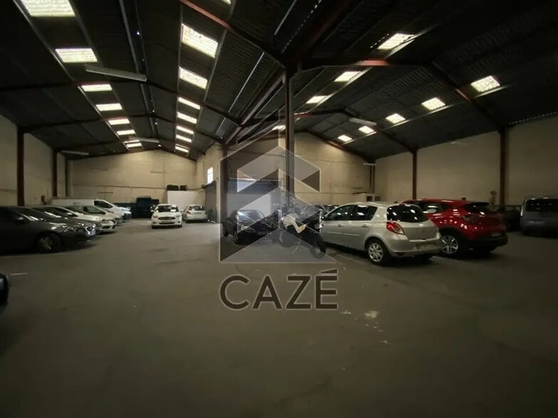 Industriel/Logistique dans Bordeaux à vendre - Photo de l’immeuble – Image 3 sur 5
