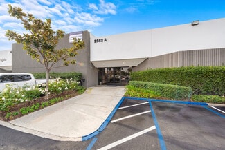 Plus de détails pour 2552 White Rd, Irvine, CA - Local d'activités à louer