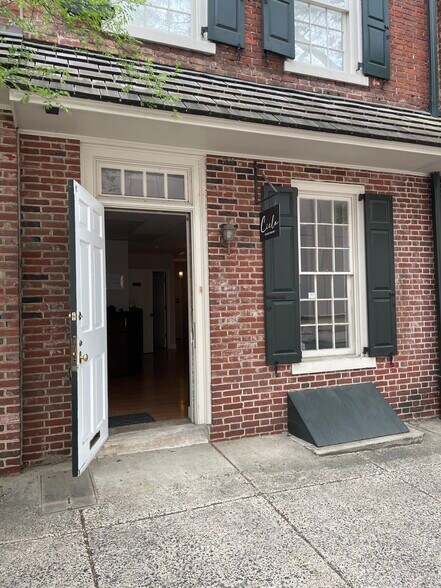 129-139 N 4th St, Philadelphia, PA à louer - Photo de l’immeuble – Image 1 sur 7