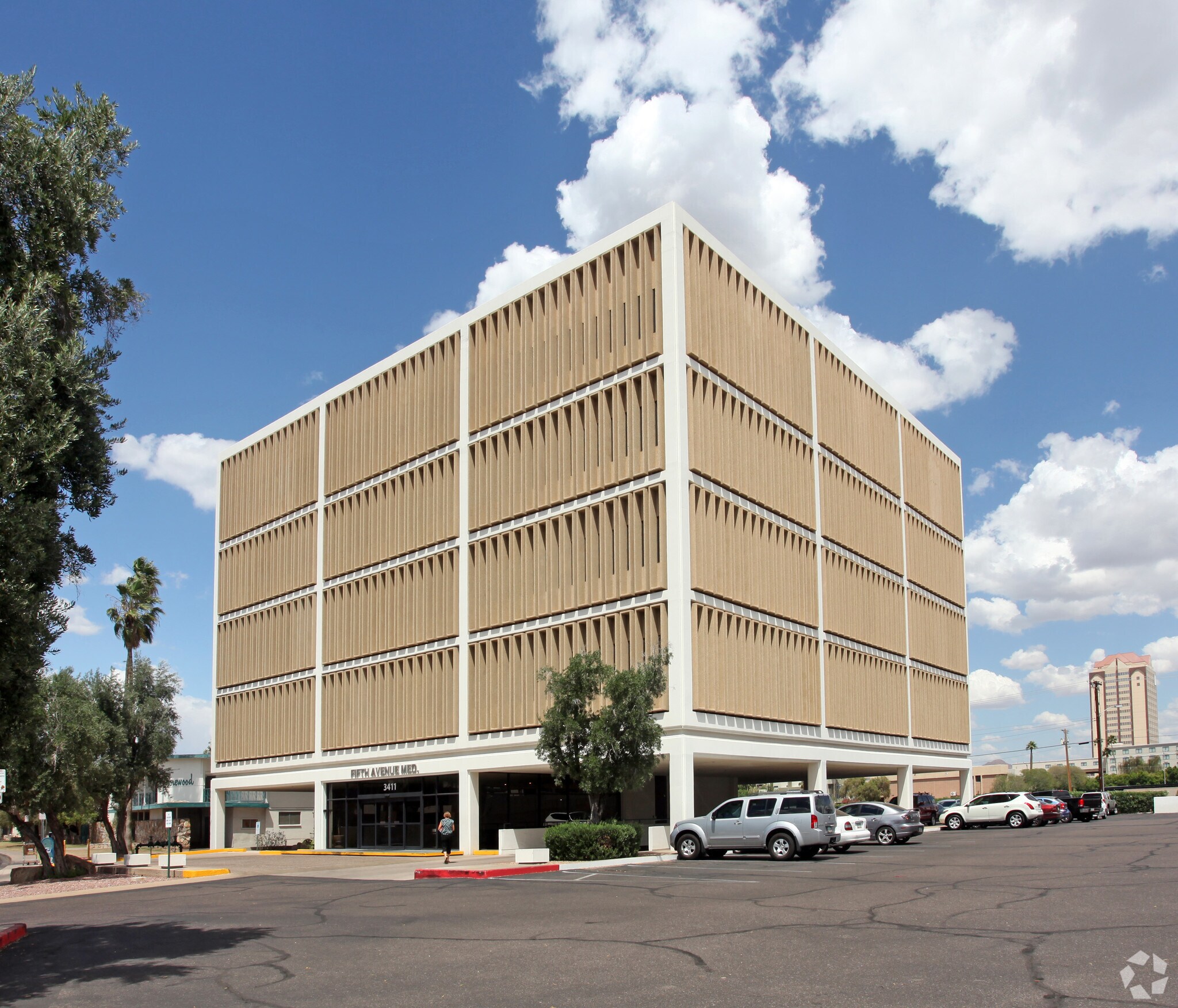3411 N 5th Ave, Phoenix, AZ à louer Photo principale– Image 1 sur 17