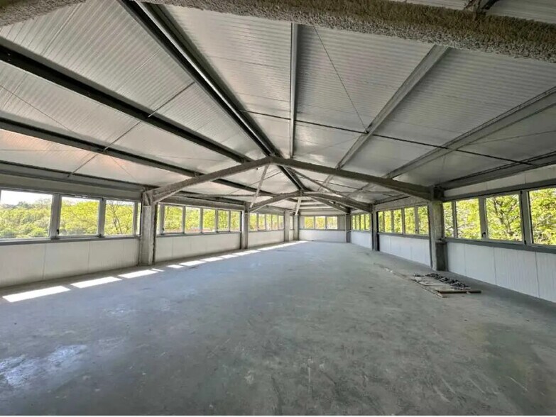 Bureau dans Carbon-Blanc à vendre - Photo intérieure – Image 3 sur 8